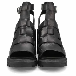 Allington Heights Women