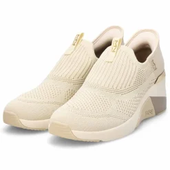 Mark Nason A Wedge Crecent Women